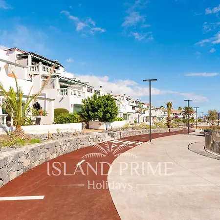 Oceanfront With Stunning Views Lbr650 דירה *